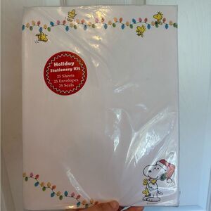 Snoopy Holiday Stationery Kit with Colorful Lights